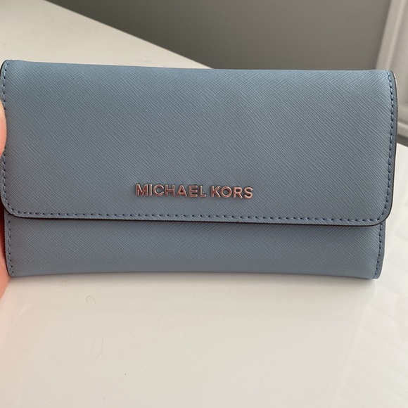 NWT Michael Kors Wallet - Picture 2 of 7